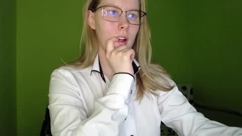 Snapshot of alinasei chatting on March 2026 12:31:02 PM alinasei online show from March 2026 12:31:02 PM