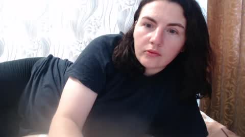 Snapshot of alinaxjames chatting on June 2026 08:06:02 AM AlinaxJames online show from June 2026 08:06:02 AM