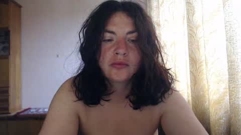 Snapshot of alinaxjames chatting on July 2026 07:22:01 AM AlinaxJames online show from July 2026 07:22:01 AM