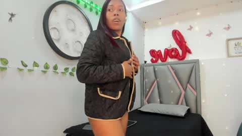 Snapshot of alinazyxelle chatting on April 2026 11:47:02 AM Alina online show from April 2026 11:47:02 AM