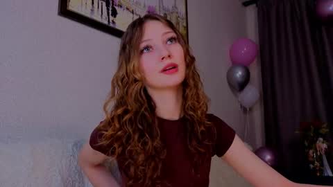 Snapshot of alisavine chatting on April 2026 07:05:01 PM Alisa online show from April 2026 07:05:01 PM