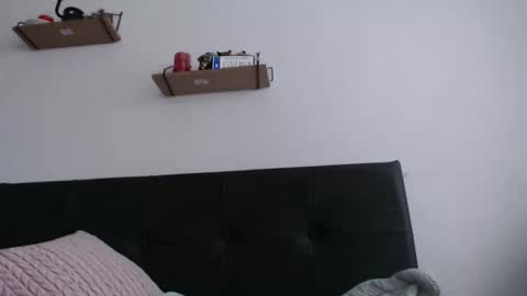 alisha_9997 online show from December 2025 10:18:02 PM