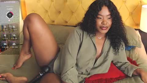 Luna online show from March 2025 09:04:01 PM