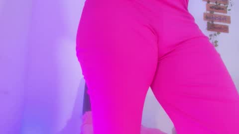 Alisia online show from November 2025 04:35:01 AM