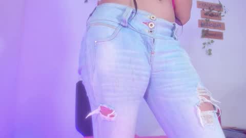 Alisia online show from November 2025 04:18:01 AM