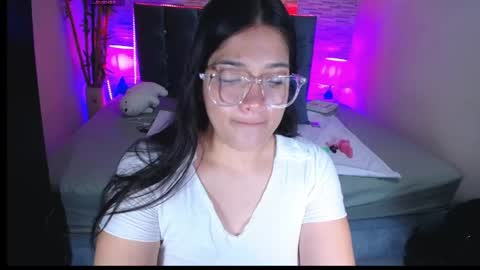 Snapshot of alison_girl22 chatting on April 2026 10:34:02 PM Alison online show from April 2026 10:34:02 PM