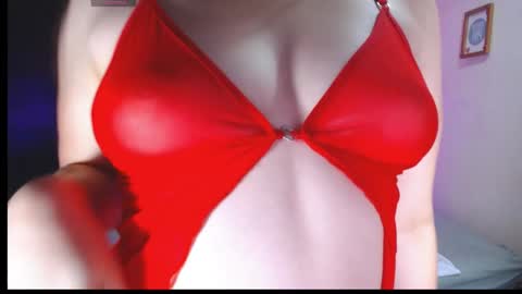 Snapshot of alison_girl22 chatting on May 2026 09:53:02 PM Alison online show from May 2026 09:53:02 PM