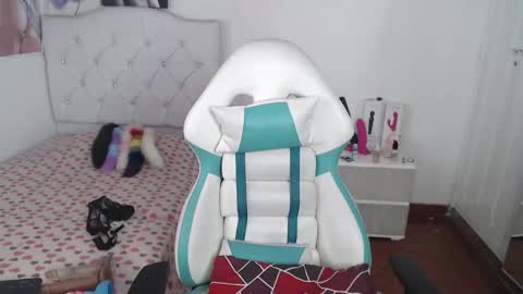 alissa_morrison online show from November 2025 02:13:01 PM