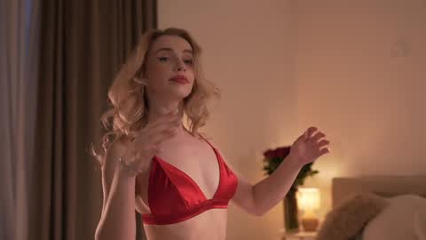 Alissa online show from September 2025 04:18:01 PM