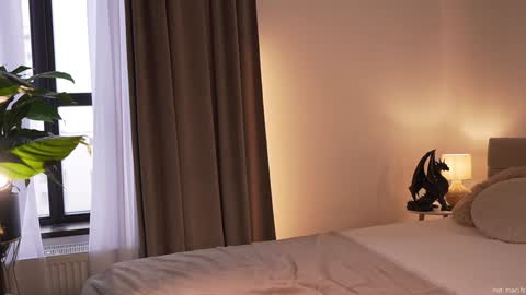 Alissa online show from September 2025 02:40:01 PM