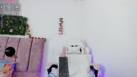 Snapshot of alisson_boobs_ chatting on June 2026 11:35:01 PM Alisson online show from June 2026 11:35:01 PM