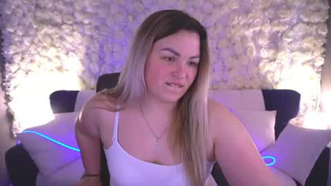 Snapshot of alissyagrayy chatting on May 2026 01:06:01 PM alissyagrayy online show from May 2026 01:06:01 PM