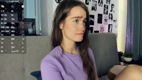 Alivia online show from December 2025 09:47:01 AM