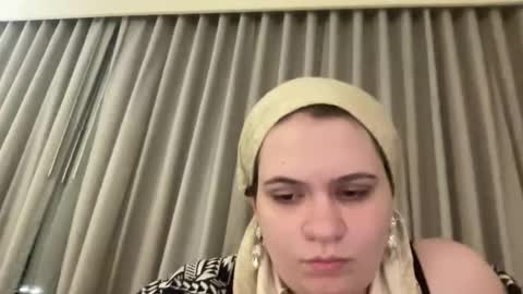 alizathejew online show from April 2026 04:12:01 AM