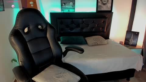 Alizee online show from January 2025 10:53:02 PM