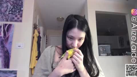 Alize Zaide online show from November 2025 07:47:01 PM