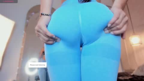 alizza_ online show from November 2025 11:53:02 AM