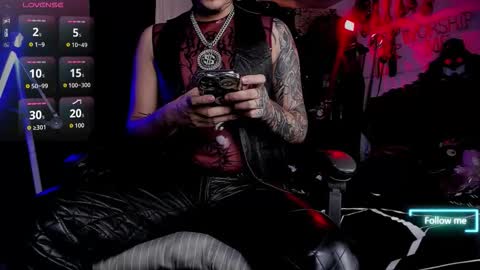   online show from November 2025 05:57:02 PM