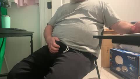 Allergictolove online show from November 2025 03:21:01 PM