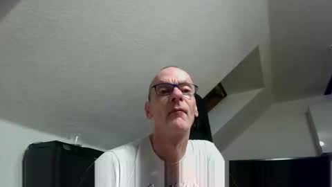 Snapshot of allesgeilbeiuns chatting on October 2025 05:02:02 PM gay online show from October 2025 05:02:02 PM