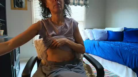 wishlist on bio online show from November 2025 07:35:01 PM