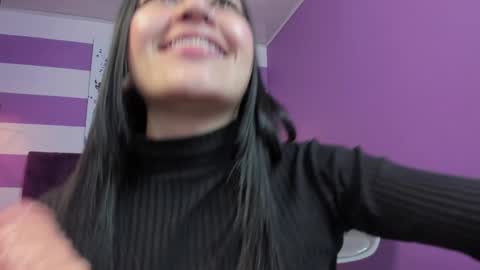 Snapshot of alli_cooper chatting on December 2024 12:12:01 PM Ali online show from December 2024 12:12:01 PM