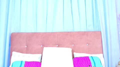 Allicia online show from November 2025 07:12:01 PM