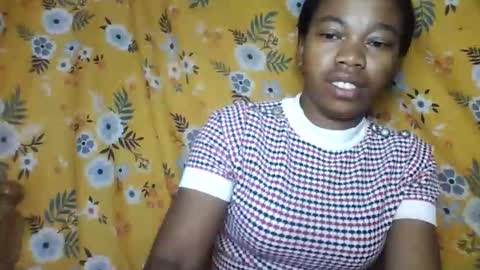 Snapshot of alliciax632770q chatting on June 2026 01:40:01 AM alliciax632770q online show from June 2026 01:40:01 AM