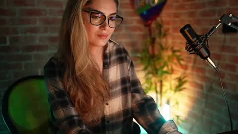 Allie online show from December 2024 05:38:01 AM