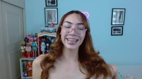 Snapshot of allisonblossom chatting on March 2025 11:20:01 PM online show from March 2025 11:20:01 PM