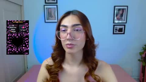 Snapshot of allisonblossom chatting on September 2025 06:57:02 PM online show from September 2025 06:57:02 PM