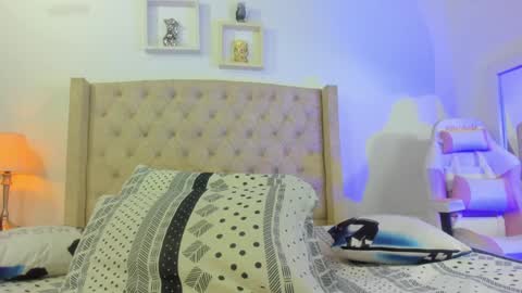 allisson online show from January 2025 12:07:02 PM