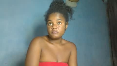 allizida01 online show from November 2025 05:50:02 PM