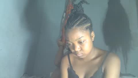 allizida01 online show from January 2026 07:19:01 PM