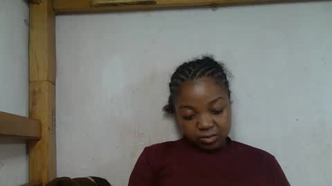 allizida01 online show from February 2026 06:25:01 PM