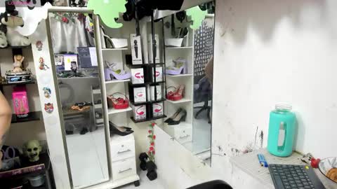 allsson_miller online show from October 2025 09:57:02 PM