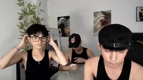 Snapshot of alluring_alpha chatting on May 2026 03:46:01 AM kim and josh online show from May 2026 03:46:01 AM