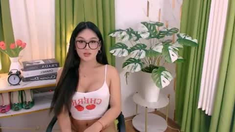 Snapshot of alluring_brianna08 chatting on June 2026 05:44:01 PM Brianna online show from June 2026 05:44:01 PM