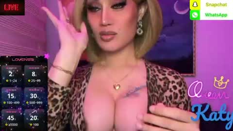 Snapshot of alluring_gemini chatting on June 2026 03:31:02 AM Queen Majesty Katy online show from June 2026 03:31:02 AM