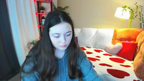 alluringeyess online show from April 2026 04:24:01 PM