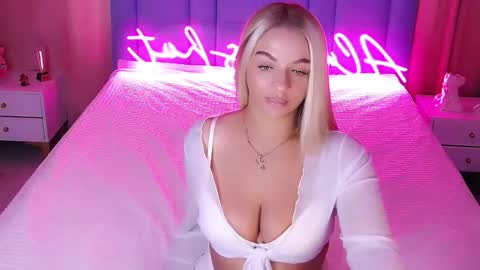 AlwaysHot online show from October 2025 02:23:02 AM