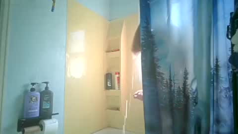 allwolf0323 online show from September 2025 06:41:02 PM