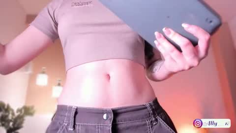 Ally  online show from September 2025 04:12:01 AM