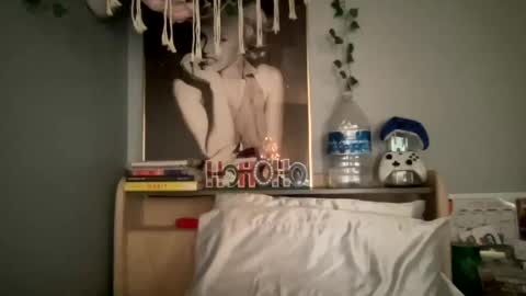 Snapshot of allyanalangel chatting on December 2024 01:10:02 PM allyanalangel online show from December 2024 01:10:02 PM