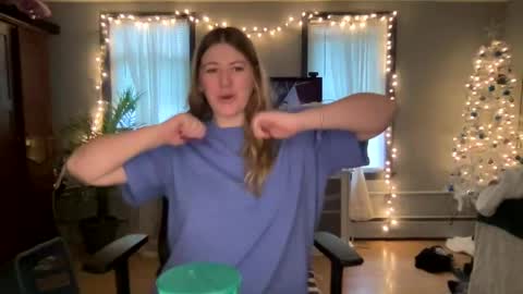 Snapshot of allyanalangel chatting on December 2024 01:59:02 PM allyanalangel online show from December 2024 01:59:02 PM