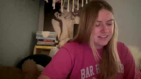 Snapshot of allyanalangel chatting on January 2025 06:02:02 AM allyanalangel online show from January 2025 06:02:02 AM