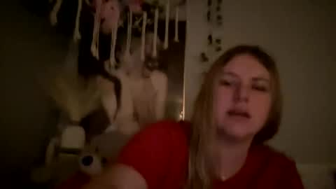 Snapshot of allyanalangel chatting on February 2025 08:20:01 AM allyanalangel online show from February 2025 08:20:01 AM