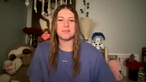 Snapshot of allyanalangel chatting on February 2025 01:38:01 PM allyanalangel online show from February 2025 01:38:01 PM