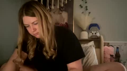 Snapshot of allyanalangel chatting on February 2025 09:00:02 AM allyanalangel online show from February 2025 09:00:02 AM