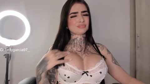 Snapshot of allysnow chatting on March 2025 07:11:02 PM Kelly online show from March 2025 07:11:02 PM